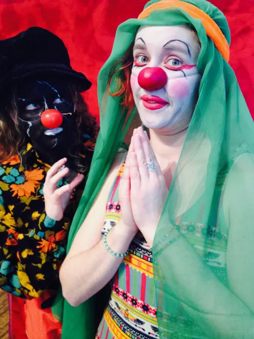 Deux clowns en scène