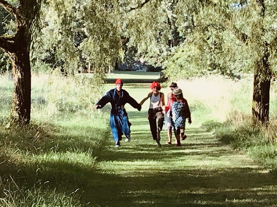 Clowns dans le parc